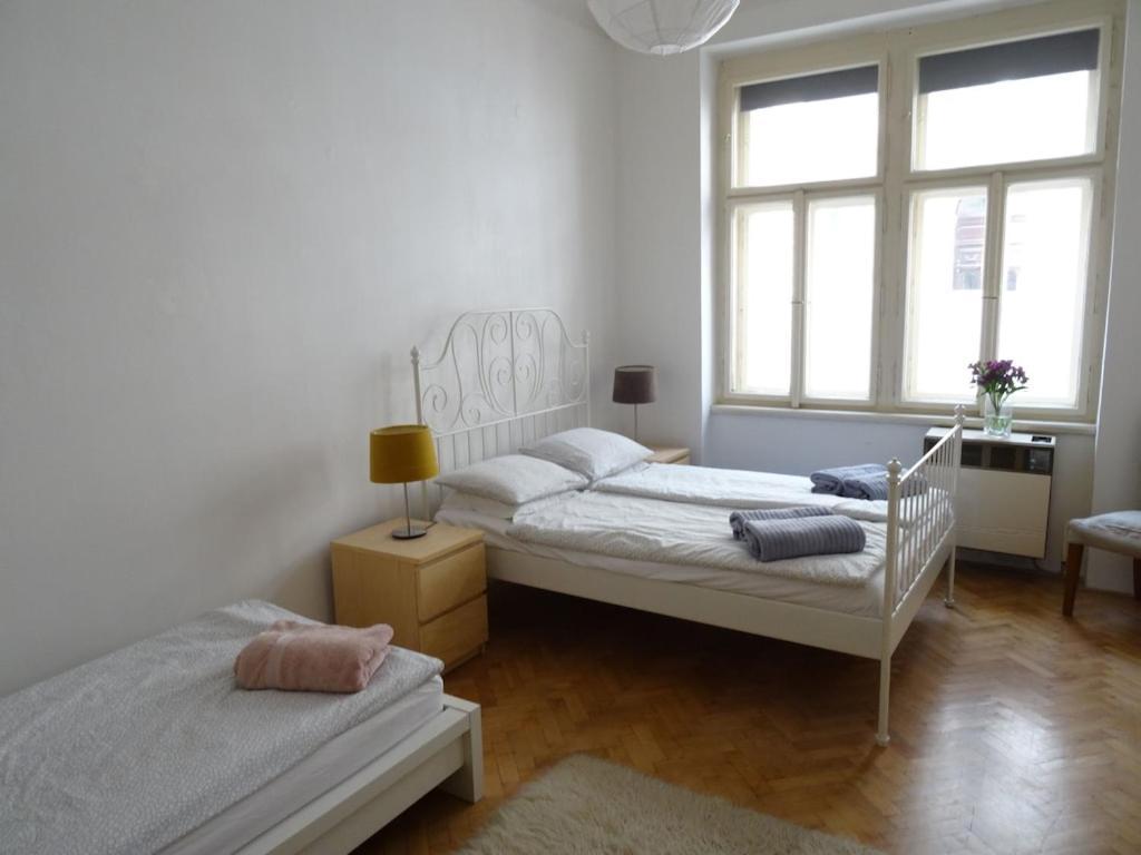 Garden Apartment On Art Nouveau Street In Central פראג מראה חיצוני תמונה
